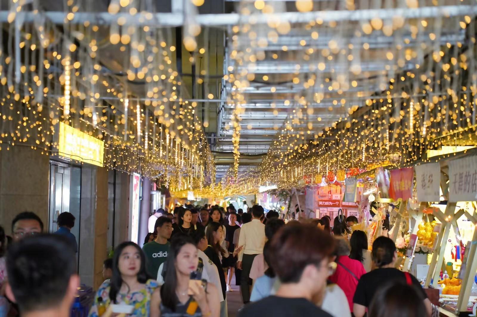 凤溪地万物集夜市点燃潍坊夏夜