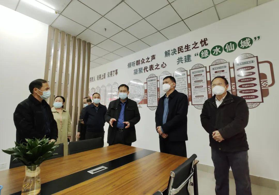 吴孝斌带队到武宣调研人大工作