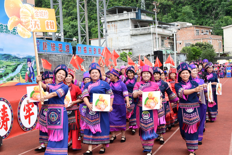 罗城天河镇举办首届天河古街风情文化旅游活动
