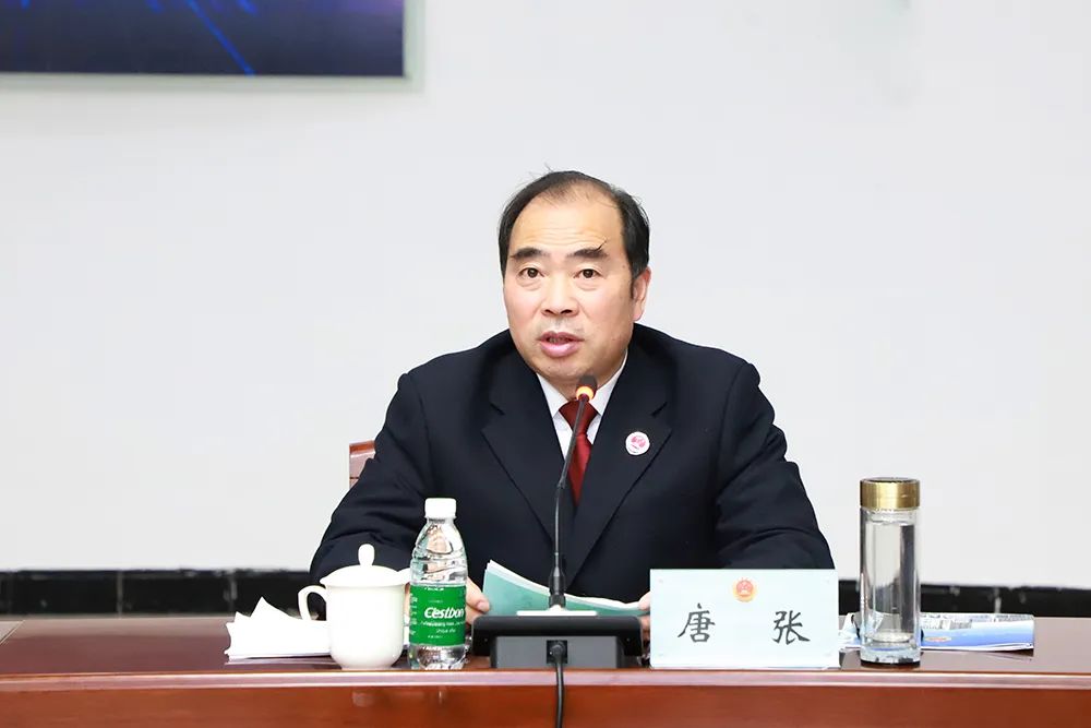 局长陈晓曦连云港市自然资源和规划局党组成员,副局长曹文斌玉瓷之石