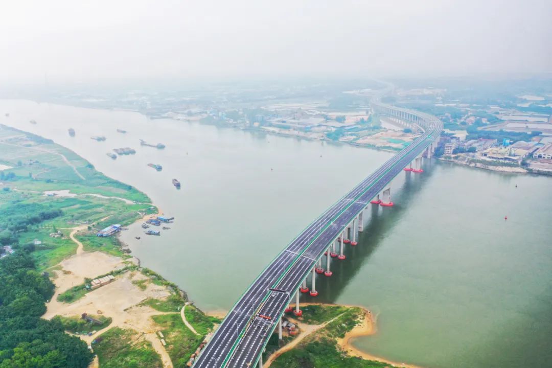 广佛肇高速今日全线通车!"五一"出游走新路咯