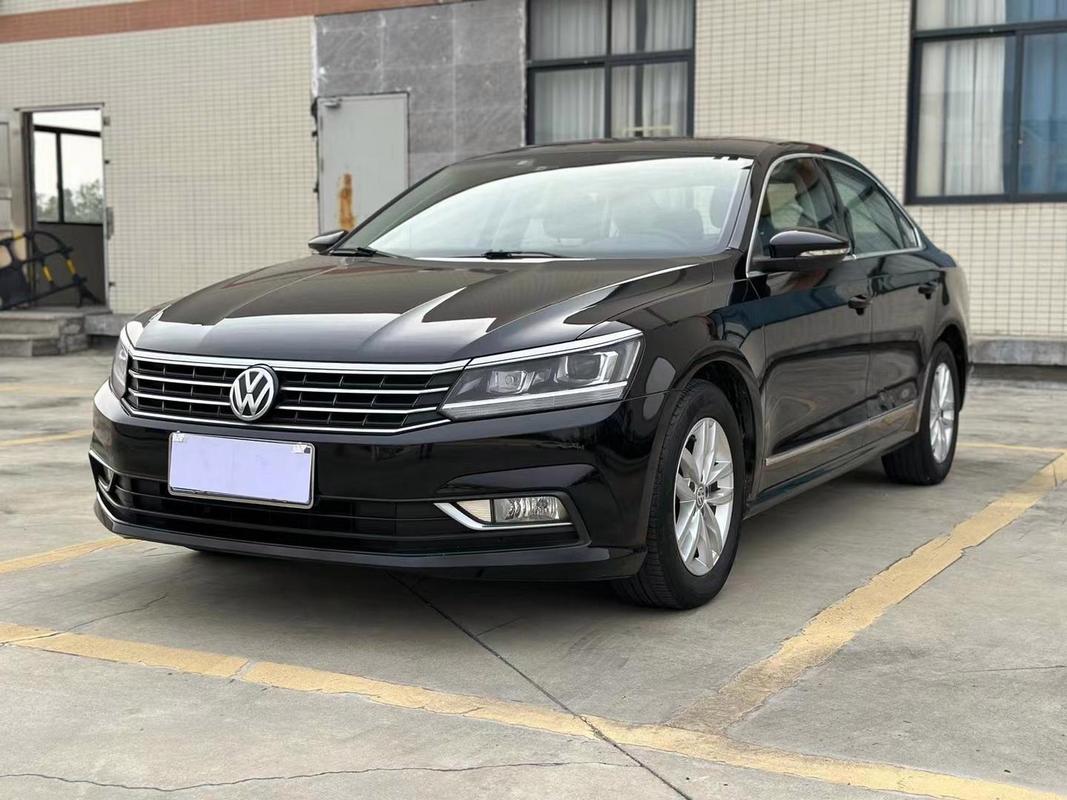 2017款 大众帕萨特 280tsi dsg尊荣版