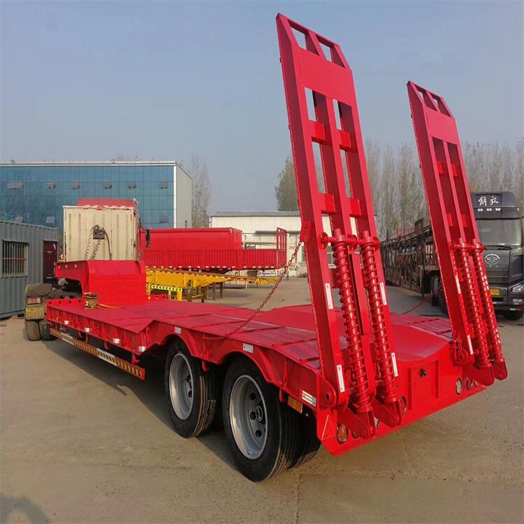 13米低平板半挂车