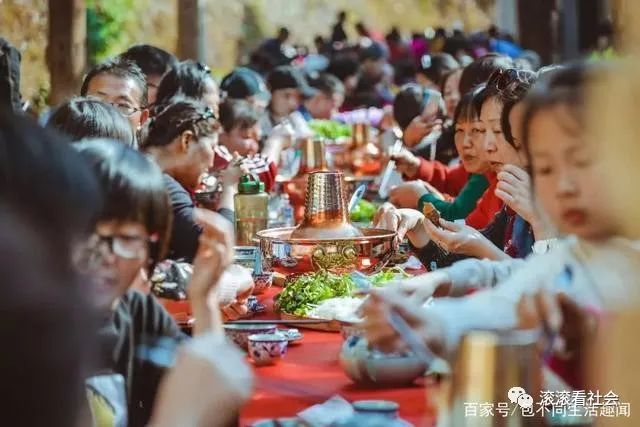 徽州宴恢复营业,拒绝道歉的老板娘邹某,终于笑到了最后