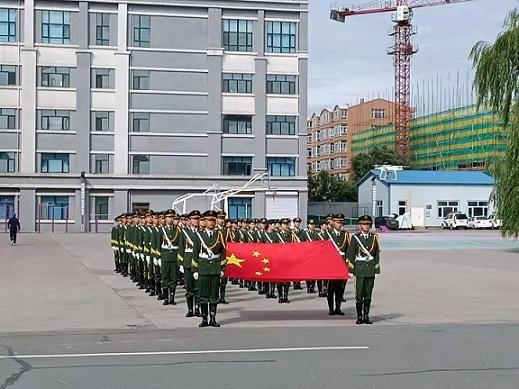克东县职教中心举行新学期开学升旗仪式