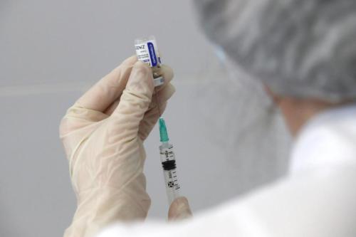 巴拉圭接种新冠疫苗 疫情较重区医护人员优先