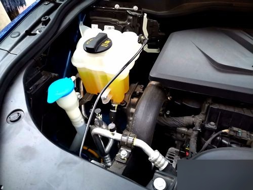 哈弗h6水箱需要加水吗,加的话在哪加?