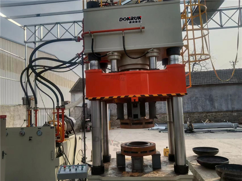 800吨封头成型液压机_一体冲压成型设备