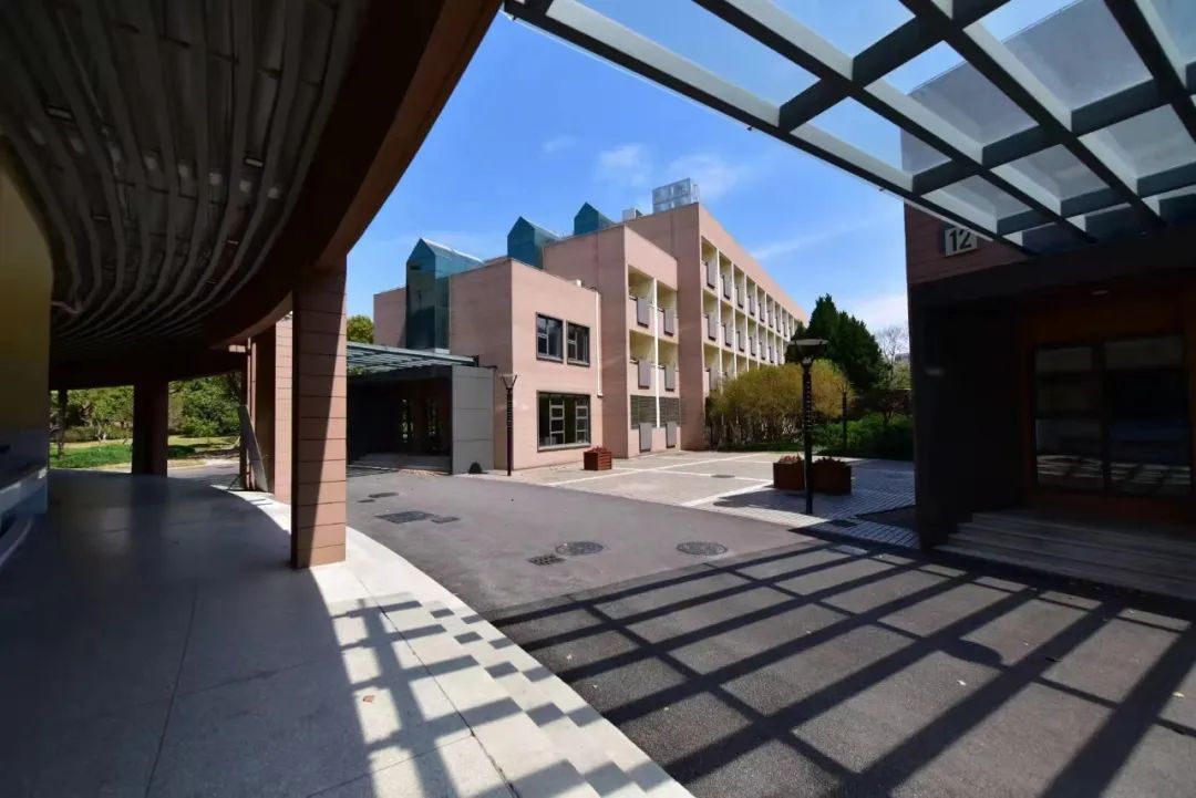 上海市延安中学:传统与现代,时尚与高雅完美融合的学校!| 长宁校园