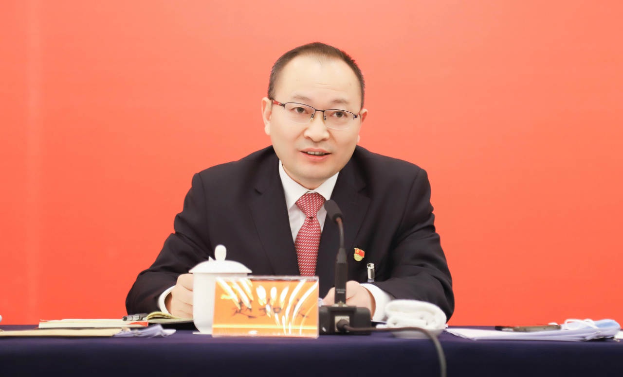 孙贤龙在参加吴兴区代表团审议时强调:紧扣"绿色低碳共富" 努力展现主