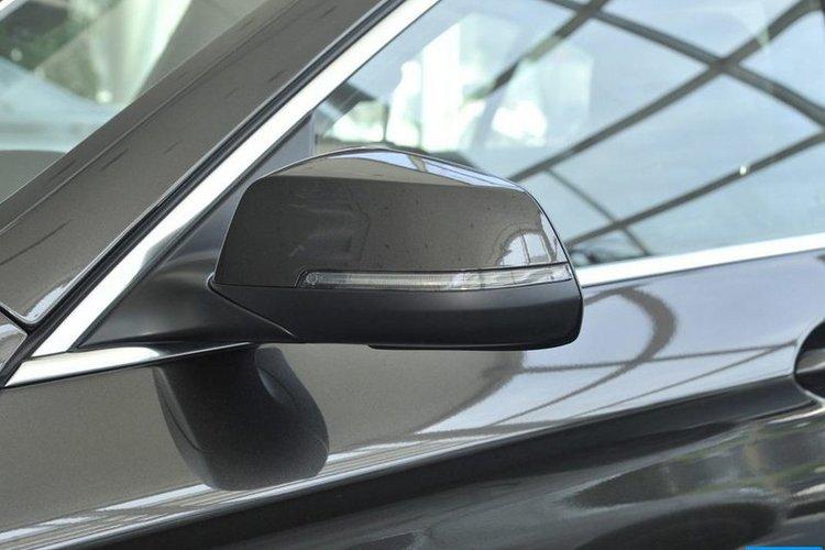 宝马5系倒车镜多少钱?4s店修个宝马5系原装倒车镜多少钱