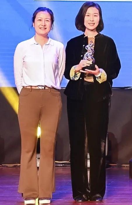 清悦·国韵获中国酒业青云奖—年度清香新名酒重磅奖项