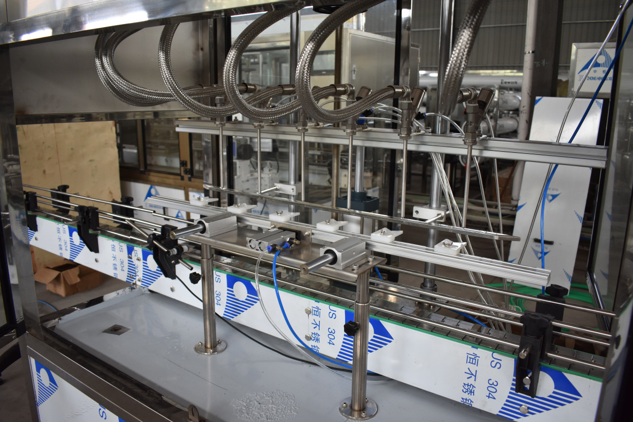 全自动白酒灌装机的基本介绍