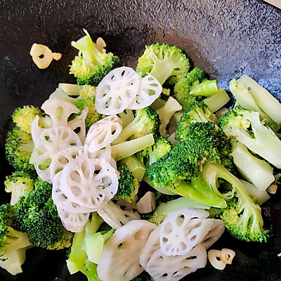 做西藍花脆藕時,記住這幾招,絕對美味