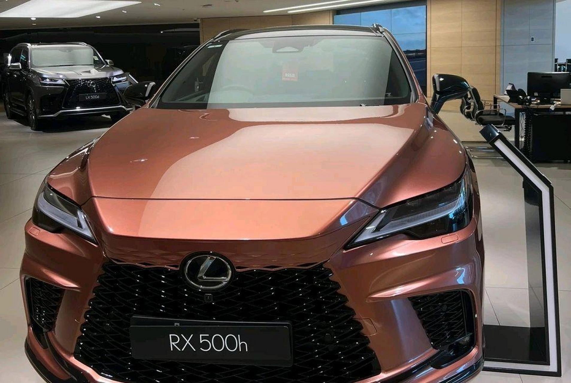 4t 双电动机,立体感很强 雷克萨斯rx500h是雷克萨斯公司在豪华中型suv