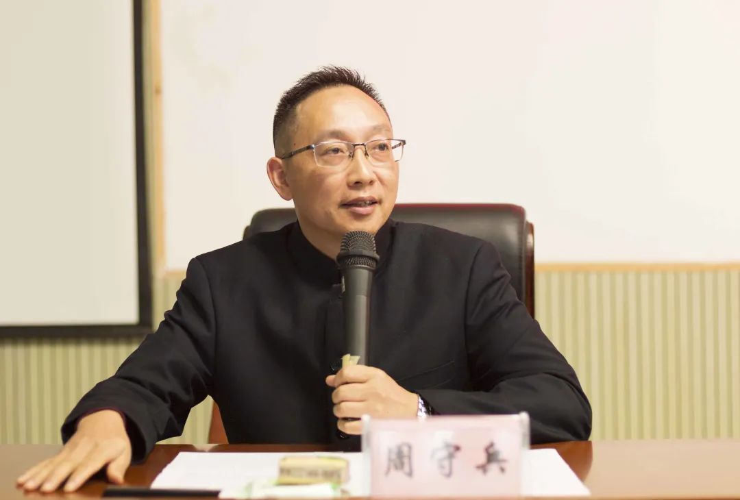 永川区家庭教育研究会会长,永川中学校长王兴强致辞.