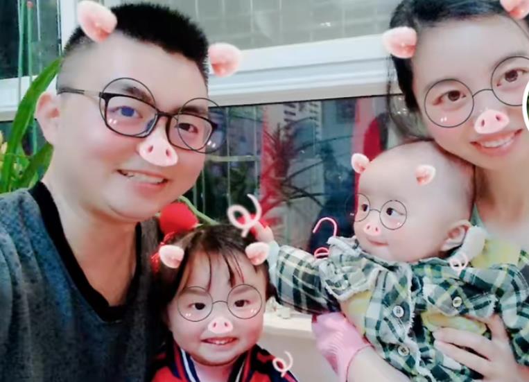 骨肉相连!田静回应儿女与奶奶首次相见,许敏抱住奇奇痛哭太心酸