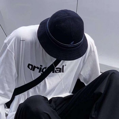 男头男生头像一路艰难累过哭过却从未认输