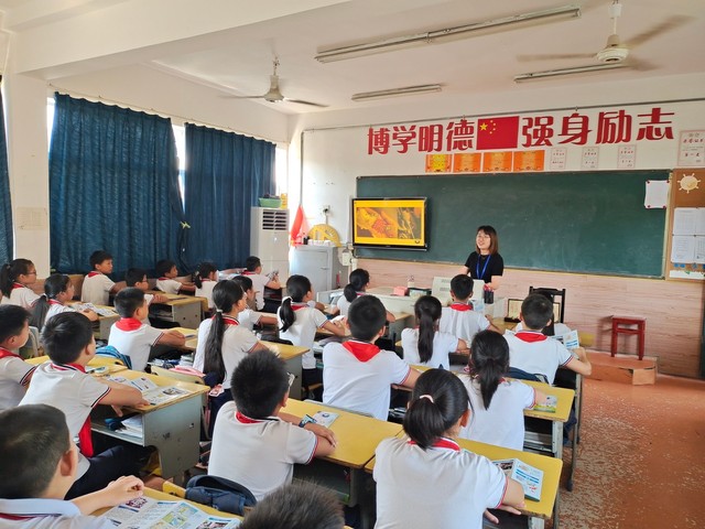 富阳区鹿山中学图片