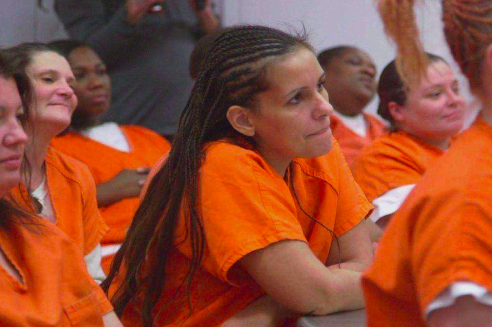 为什么女子监狱关押的都是女犯人,还会有犯人在服刑期间怀孕了?