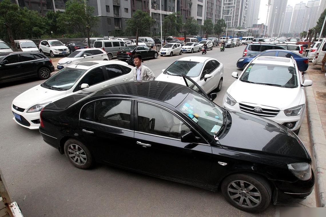 车辆乱停乱放打什么电话投诉