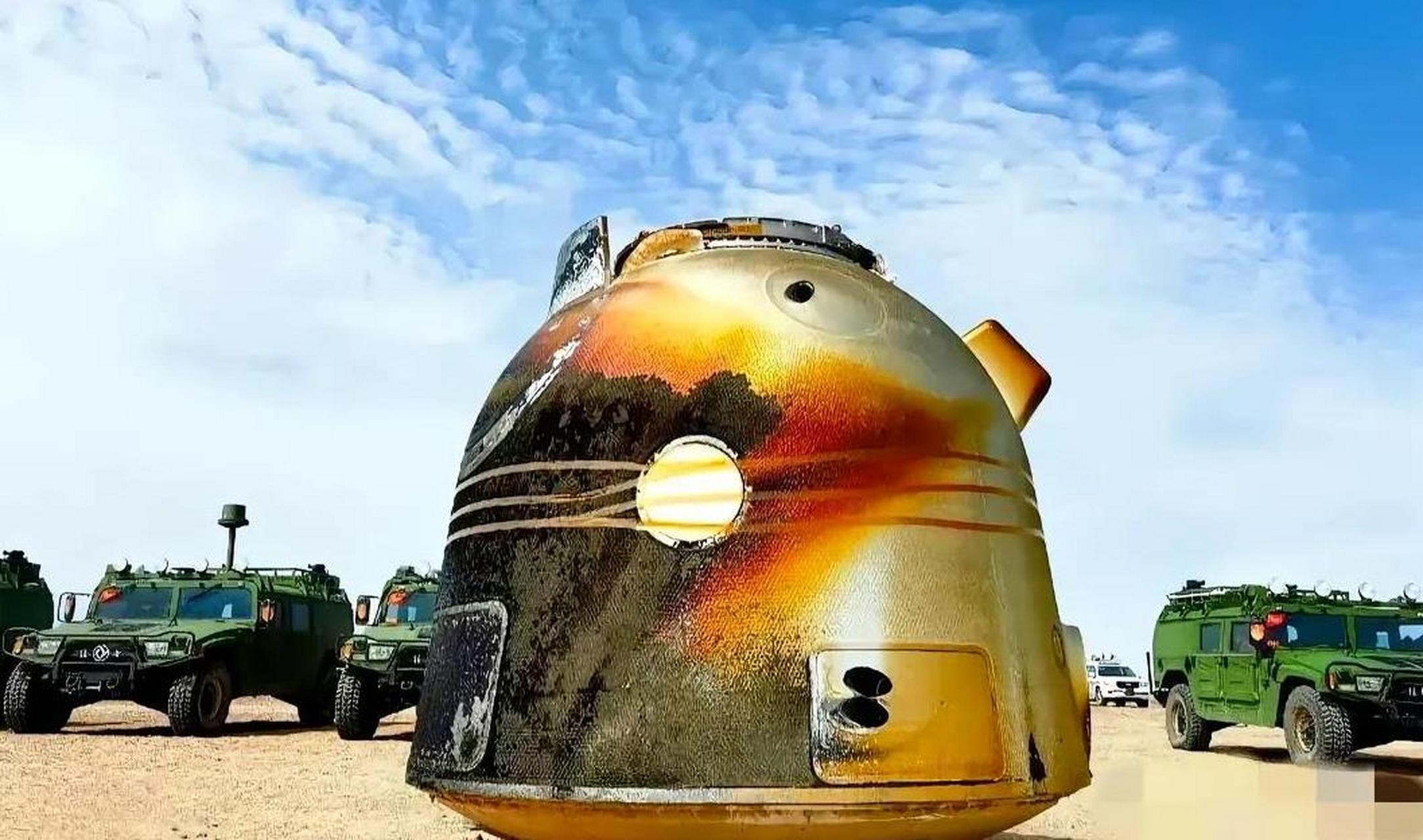 比不得,一比才知道!左图是中国神舟飞船返回舱,右图则是印度航天飞船