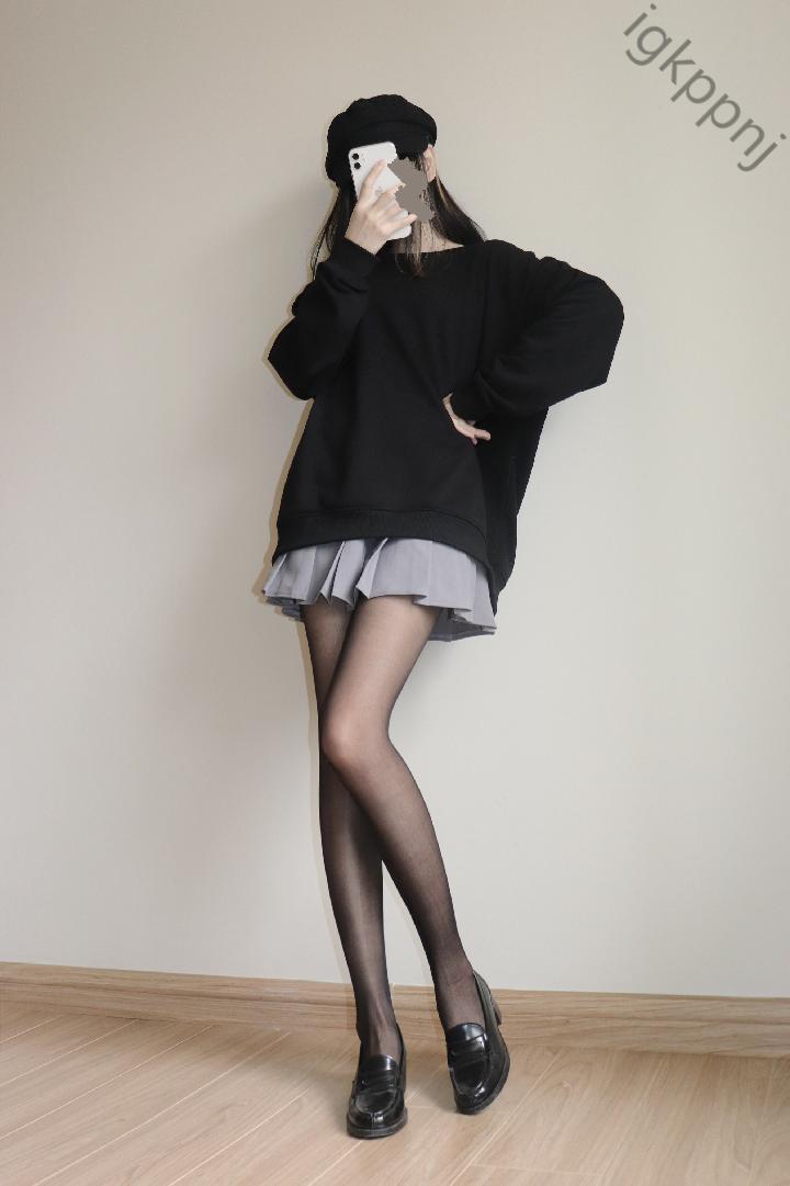 「光鲜亮丽背后藏着的真相」:解密擦边女主播的心理世界!