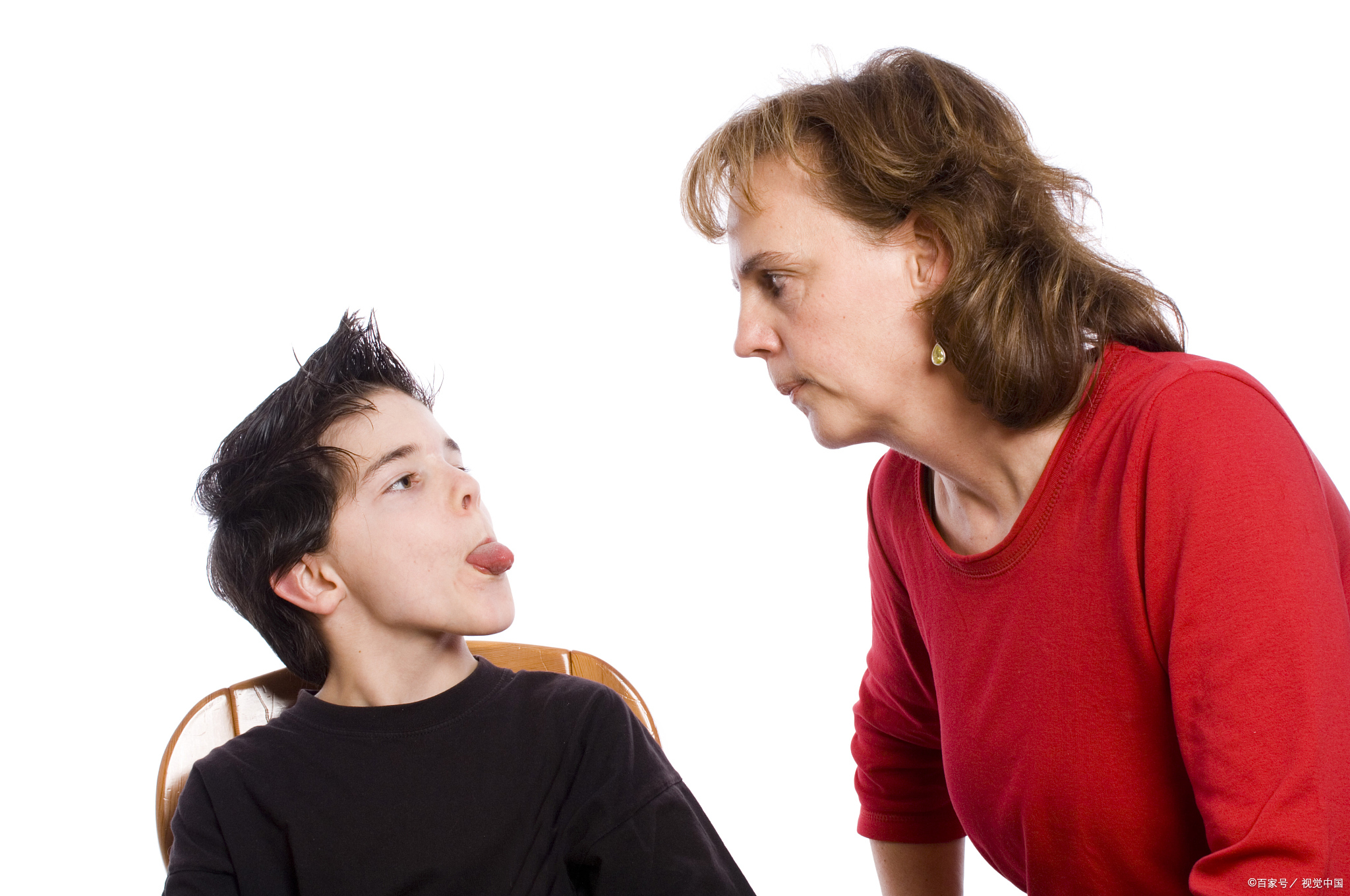 女方陪嫁一套房,婚后男方却不让岳母探视:你妈是外人,不能住!