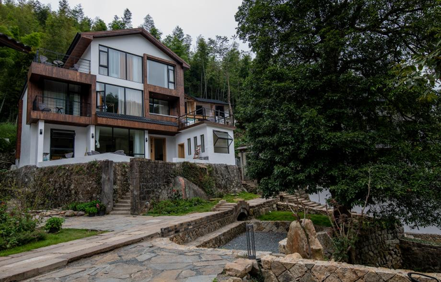 湾里岭溪谷民宿获评全国甲级民宿