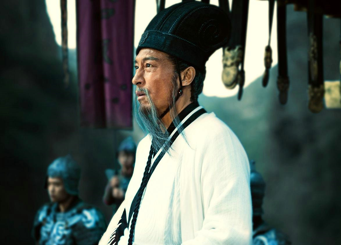 担任多年丞相职位的诸葛亮,是否也贪污腐败过?一身正气淡然长存