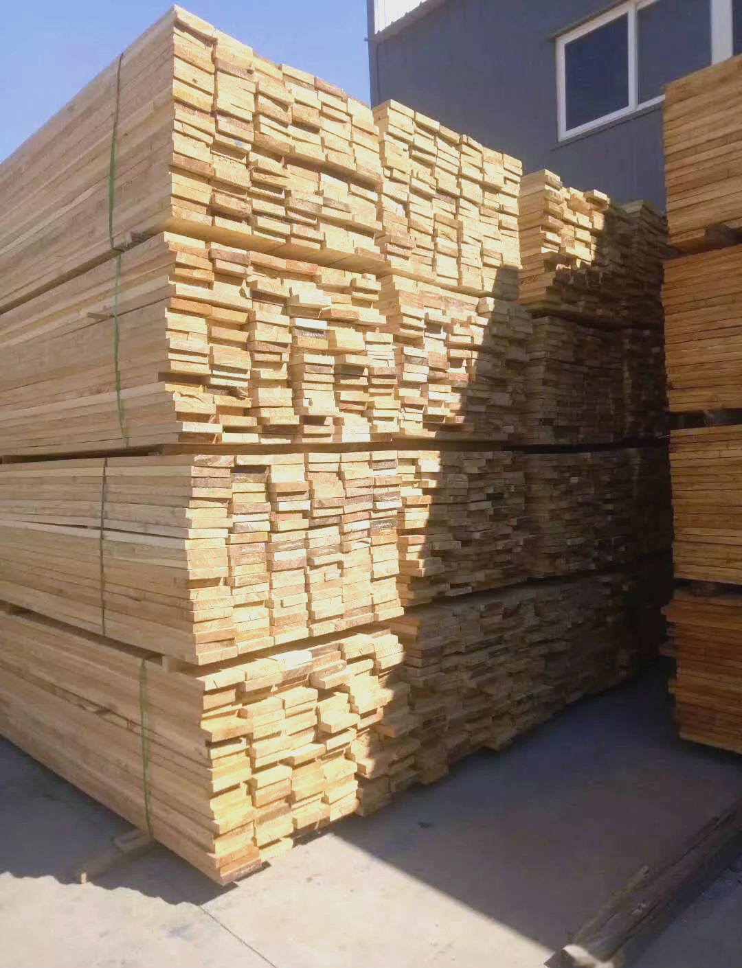 建筑木方,模板及防腐木批发零售服务