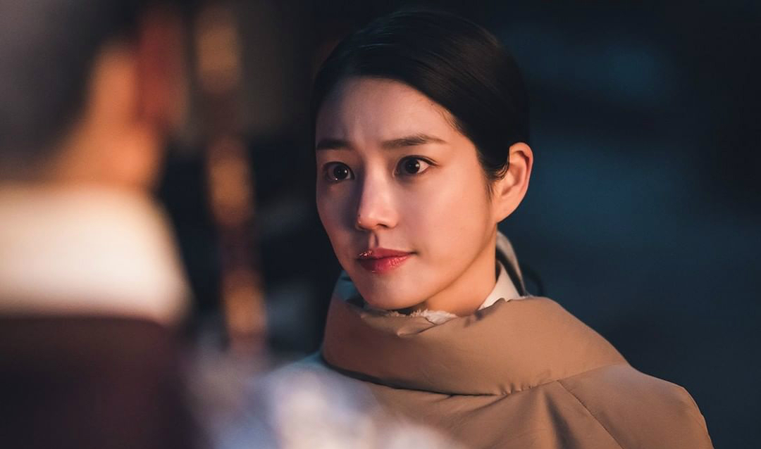 《朝鲜驱魔师》开播,19禁的僵尸剧,惊悚背后,依旧是王朝欲望