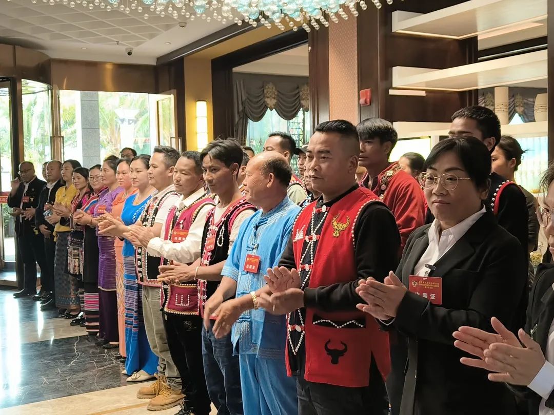 聚焦2024孟连两会孟连县四班子领导看望政协委员