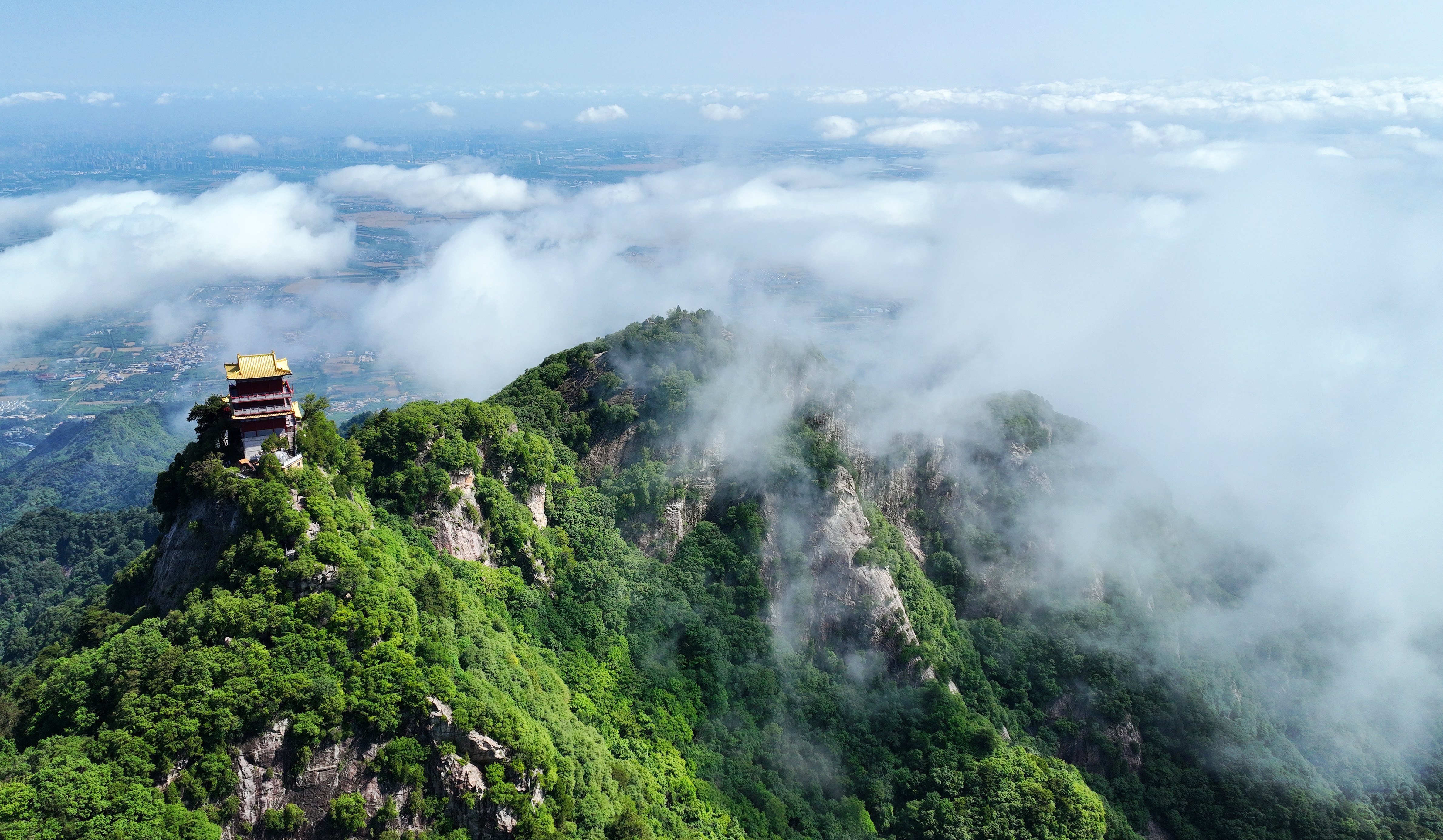 (社会)西安:雨后秦岭 云雾蒸腾