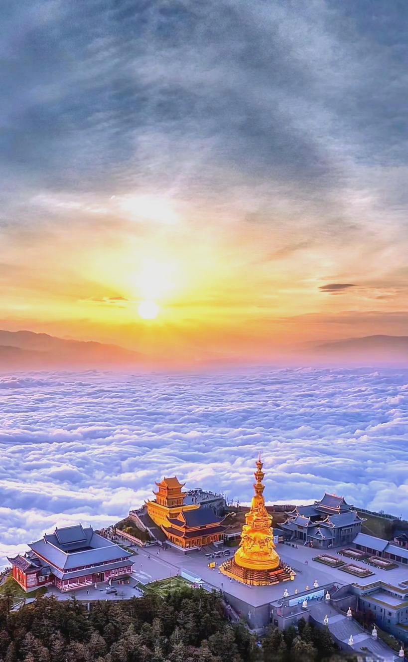 峨眉山金顶一日游精选服务与景点概览