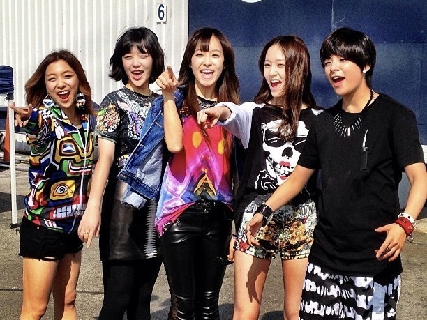 f(x)组合解散了吗?