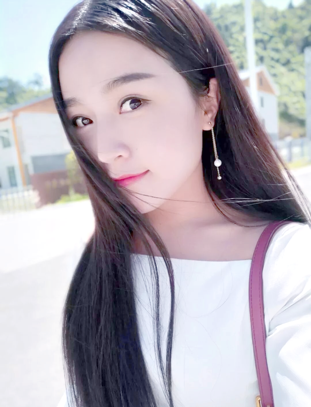 微笑传递温暖:彭莉琴的最美坚守与成长