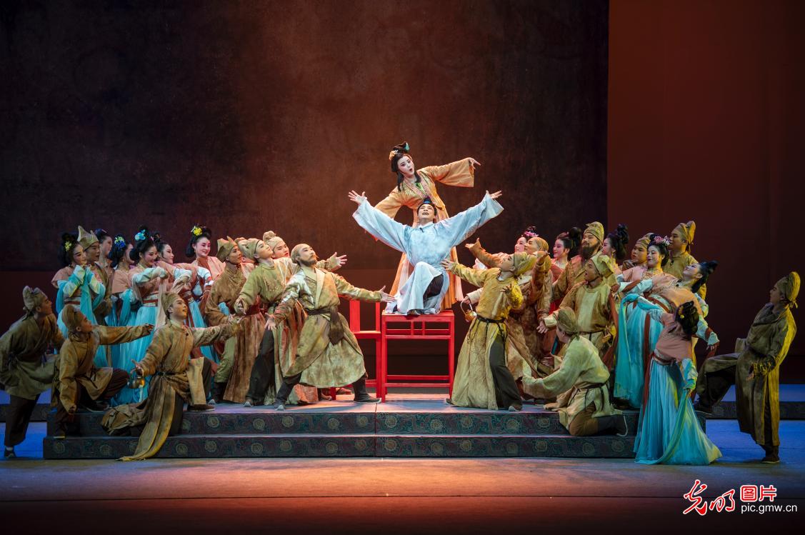 浙江金华:新编婺剧《踏摇记》公演