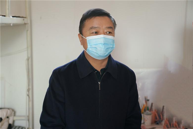 张龙调研基层医疗卫生和农村疫情防控工作