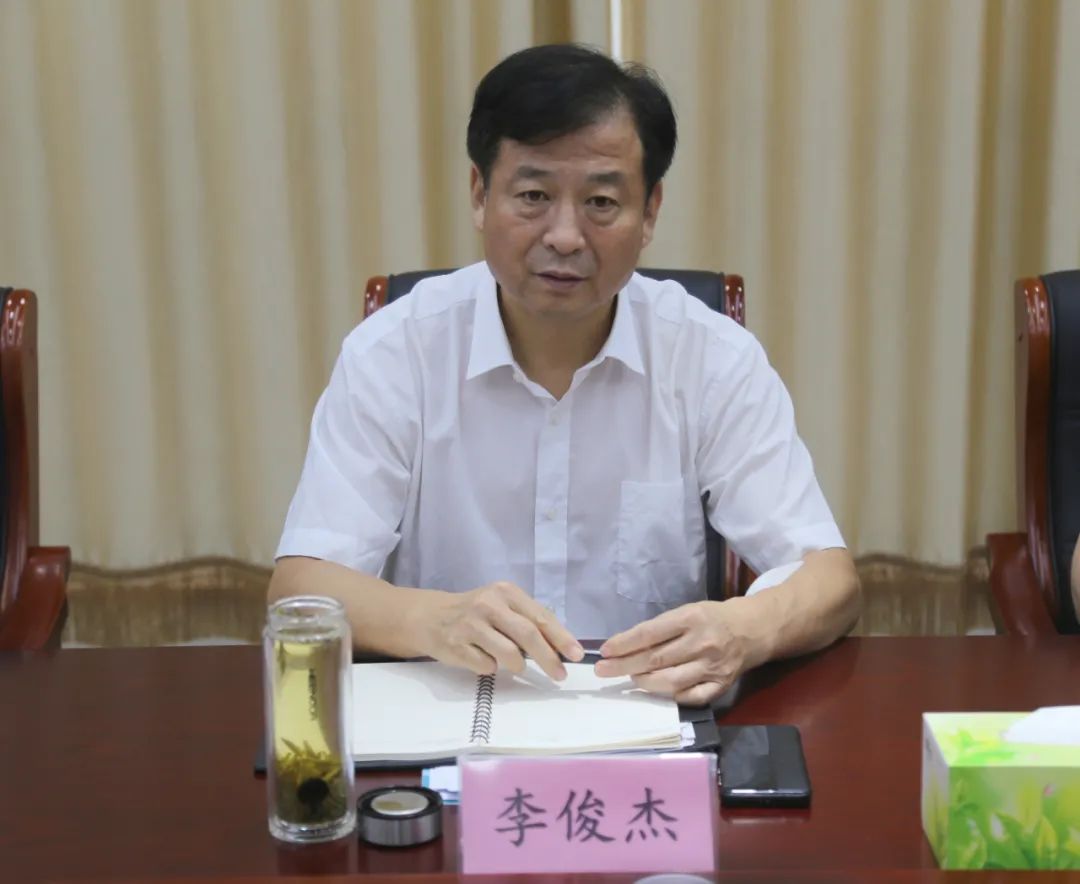 德州市委政法委主持日常工作的副书记李俊杰来陵城区法院视察调研