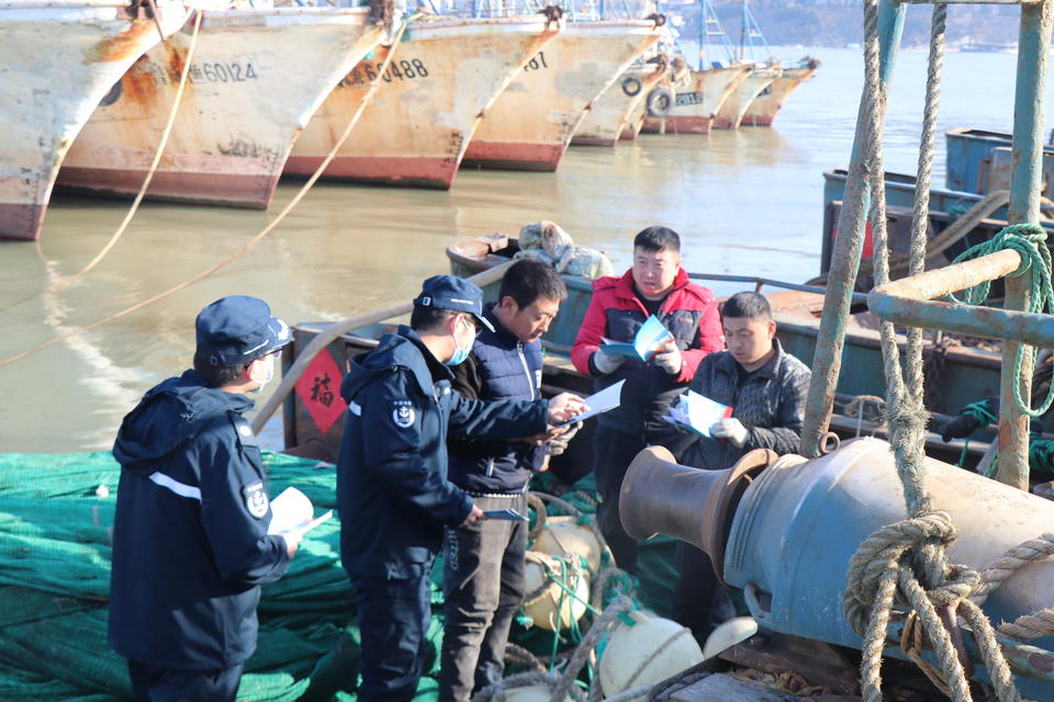 威海海警支队队长图片