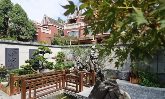 幸福 61 保利翡翠谷,成都【设计单位】:龙发装饰【面       积】