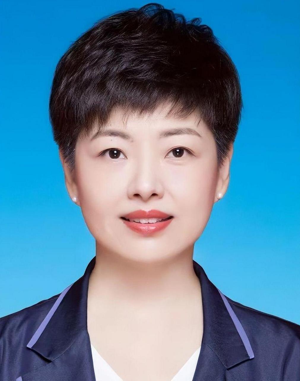 张金梅,日照市副市长. 赵海燕,日照市东港区副区长(挂职).