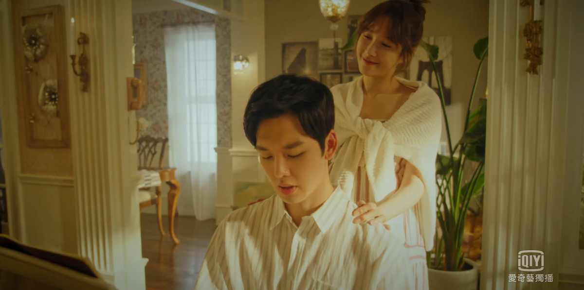 《上流战争2》飞机神秘男是秀莲前夫?网友剧情猜测,朱丹泰身份是偷的?