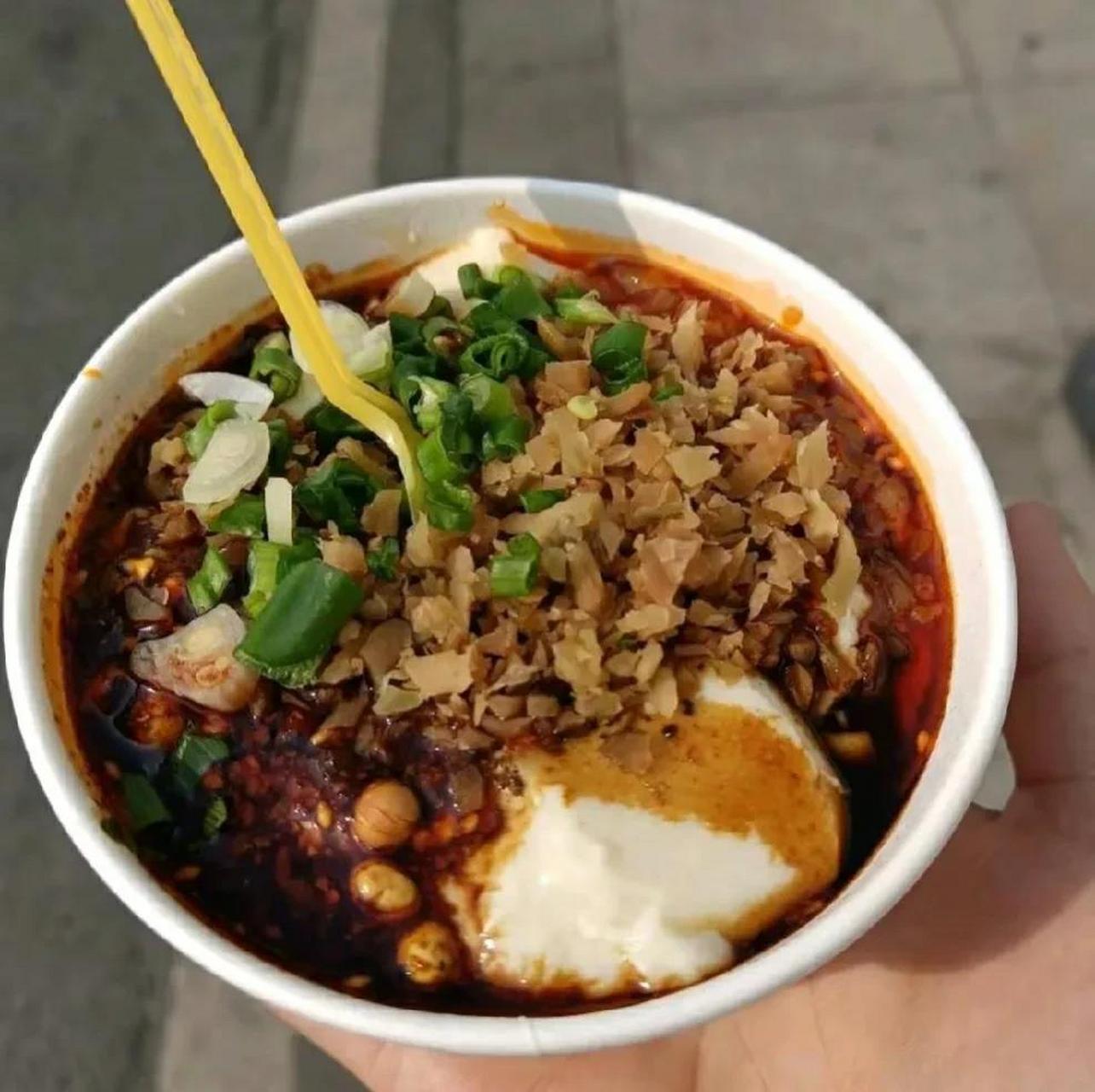 重庆的豆腐脑居然是辣的!重庆的油茶居然也是辣的!这你受得了吗?