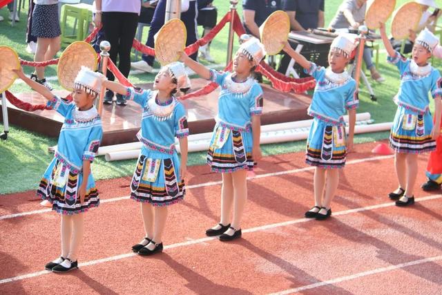 多彩民族 激情市北——青岛市北中学第二届文化节暨秋季田径运动会