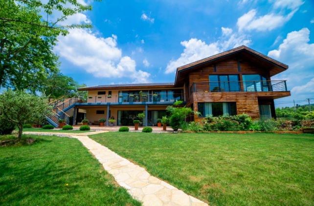 农庄(午餐)——紫蓬山风景区——风之谷自然农场(晚餐,民宿)第二天