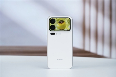 卢伟冰：小米17系列销量已破200万 是双11唯一能对抗iPhone的产品