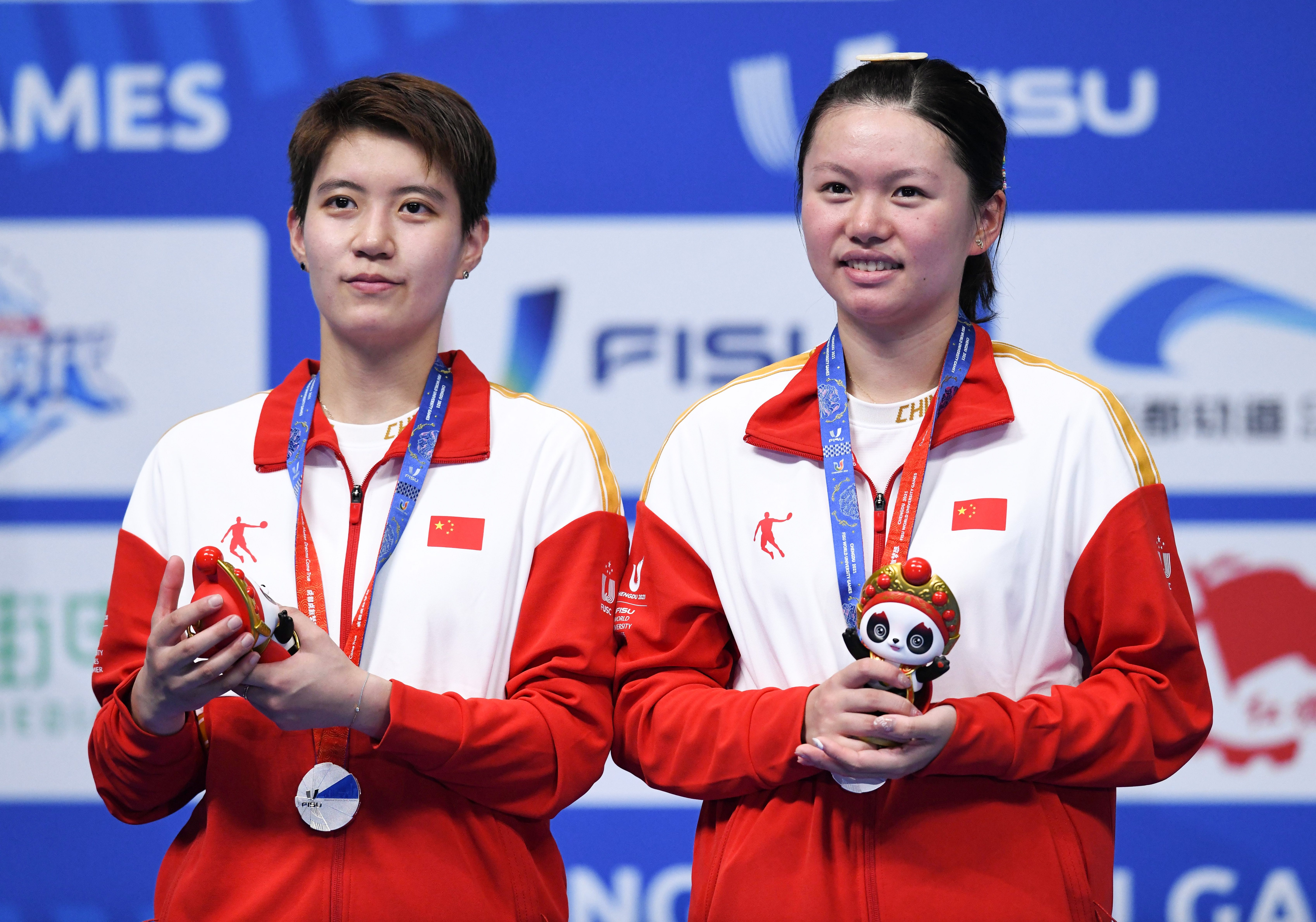 羽毛球——李汶妹/刘玄炫获女双冠军