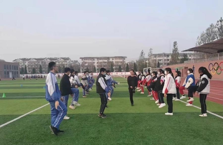 听课评课,且听且反思,济东中学打造"高效课堂"